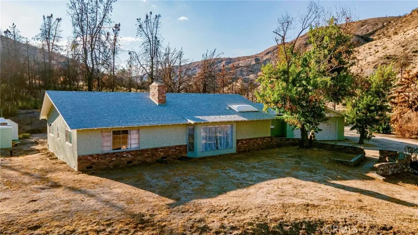 20660 Pine Canyon Road, Lake Hughes, California 93532