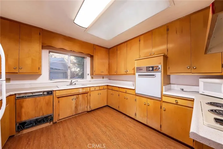 20660 Pine Canyon Road, Lake Hughes, California 93532