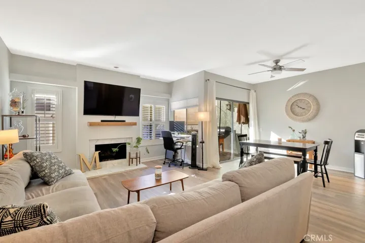 13412 Moorpark Street B, Sherman Oaks, California 91423