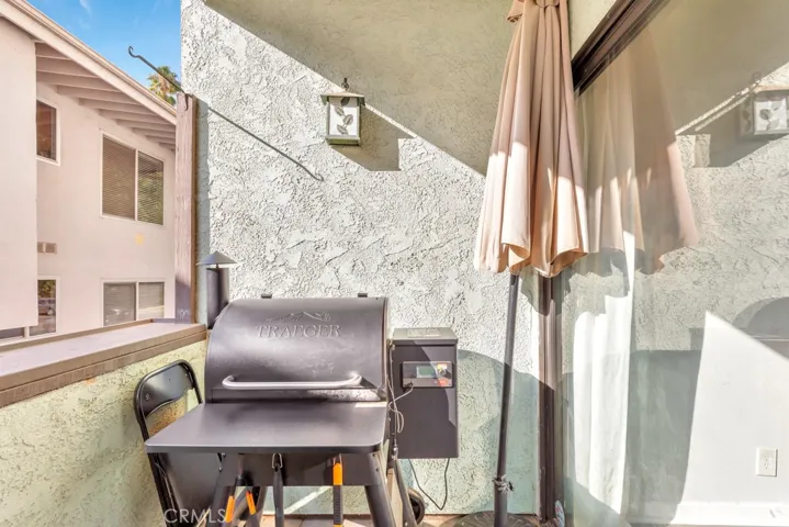 13412 Moorpark Street B, Sherman Oaks, California 91423