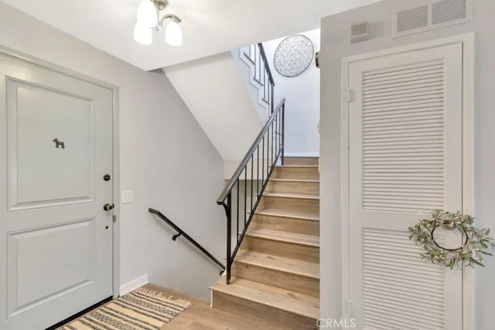 13412 Moorpark Street B, Sherman Oaks, California 91423