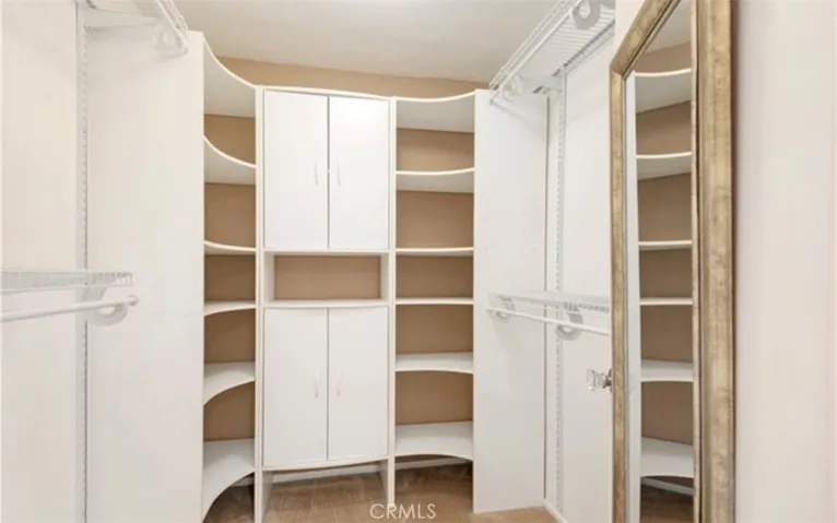 13412 Moorpark Street B, Sherman Oaks, California 91423