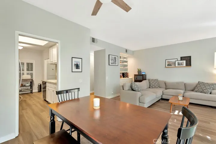 13412 Moorpark Street B, Sherman Oaks, California 91423
