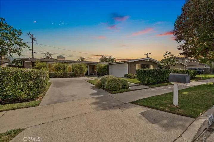 282 E Bay Street, Costa Mesa, California 92627
