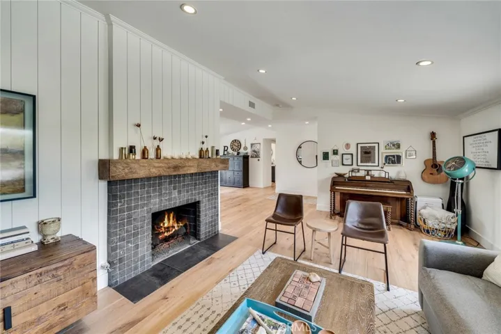 282 E Bay Street, Costa Mesa, California 92627