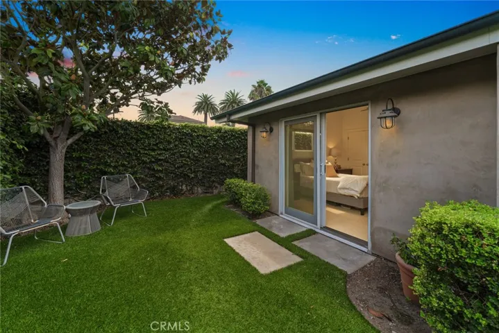 282 E Bay Street, Costa Mesa, California 92627
