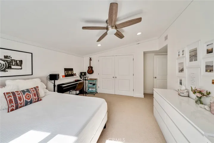 282 E Bay Street, Costa Mesa, California 92627