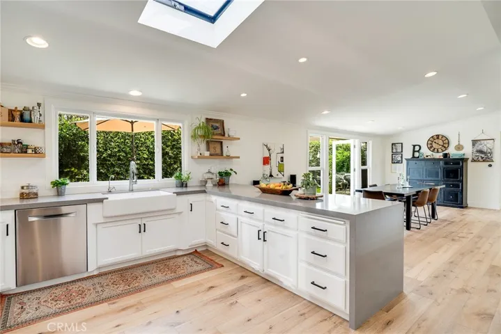 282 E Bay Street, Costa Mesa, California 92627