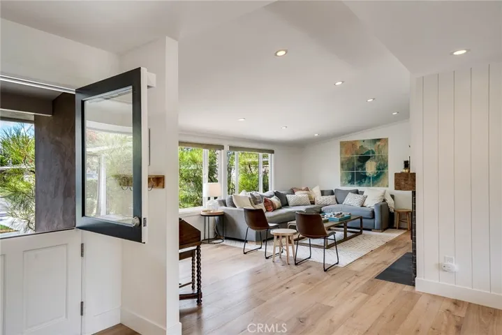 282 E Bay Street, Costa Mesa, California 92627