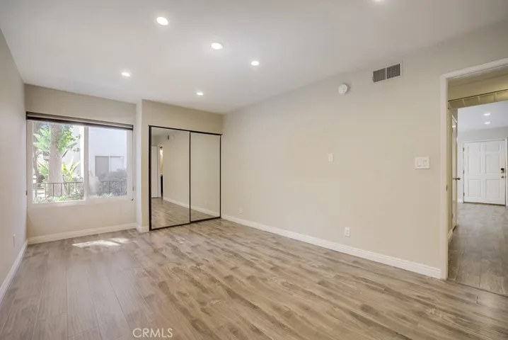 18645 Hatteras Street 135, Tarzana, California 91356