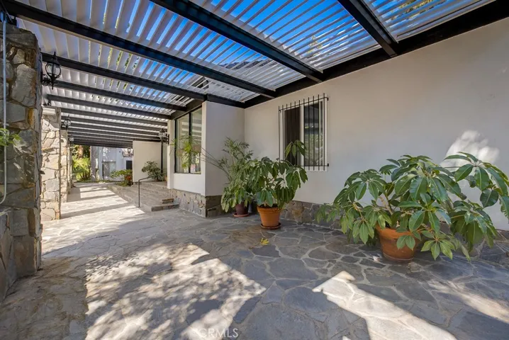 18645 Hatteras Street 135, Tarzana, California 91356