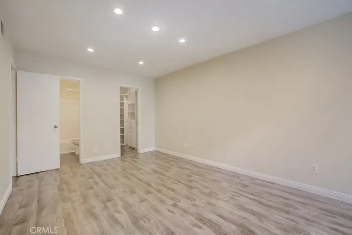 18645 Hatteras Street 135, Tarzana, California 91356