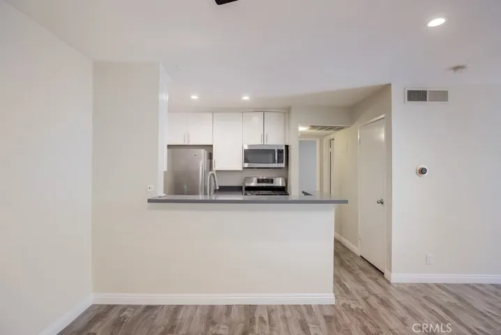 18645 Hatteras Street 135, Tarzana, California 91356