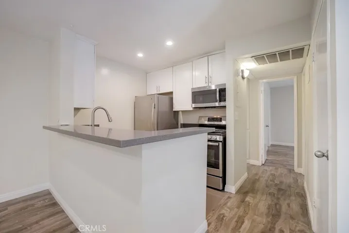 18645 Hatteras Street 135, Tarzana, California 91356