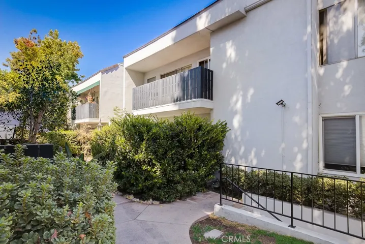 18645 Hatteras Street 135, Tarzana, California 91356