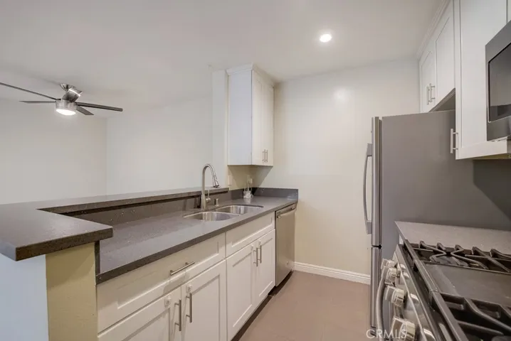 18645 Hatteras Street 135, Tarzana, California 91356