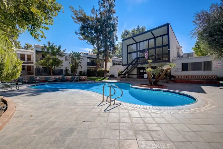 18645 Hatteras Street 135, Tarzana, California 91356