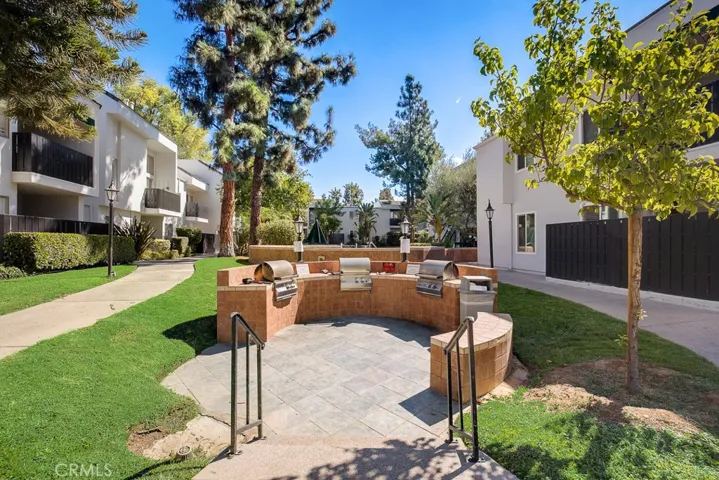 18645 Hatteras Street 135, Tarzana, California 91356