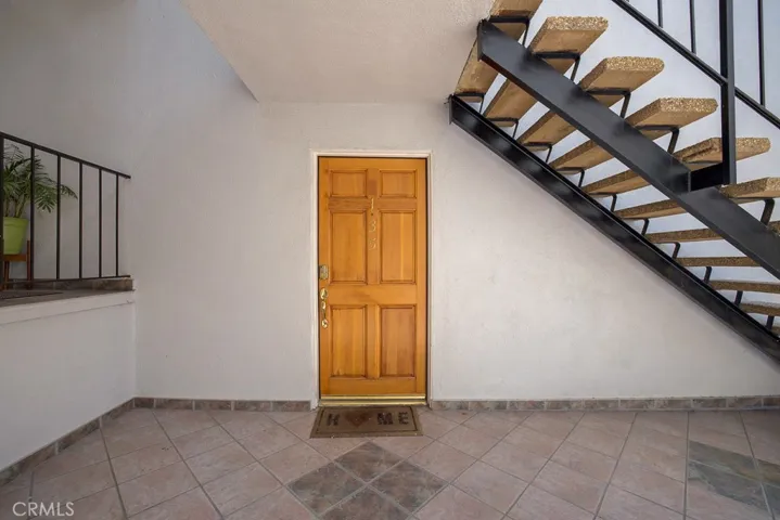 18645 Hatteras Street 135, Tarzana, California 91356