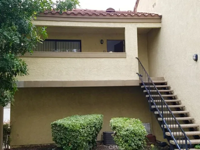 1142 W Blaine Street 201, Riverside, California 92507