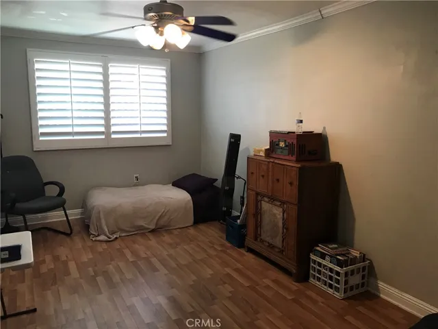 3rd bedroom extra large and very large closet for storage