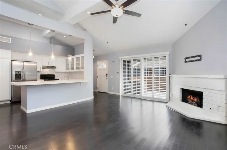 345 Avocado 204b, Costa Mesa, California 92627