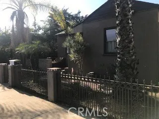 2223 25-27 Locust Avenue, Long Beach, California 90806