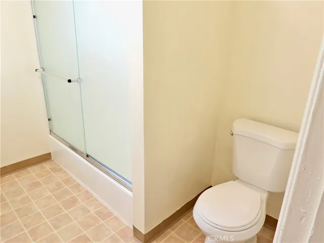 2151 W 108th Street, Los Angeles, California 90047