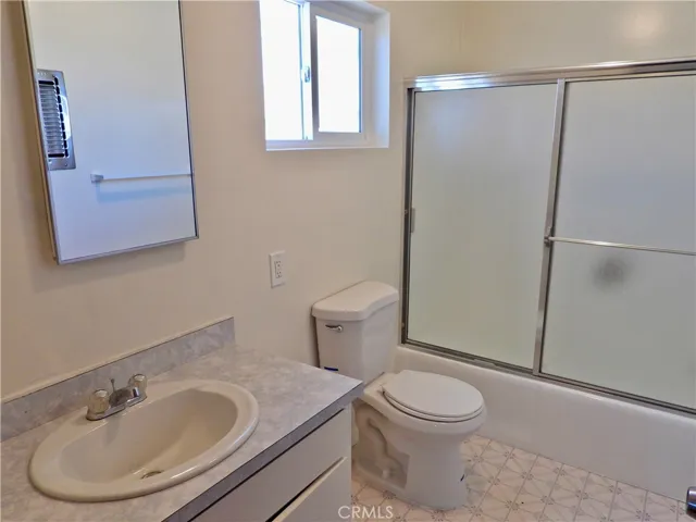 2151 W 108th Street, Los Angeles, California 90047