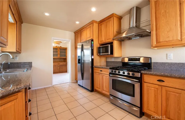 11529 Lakeland Road, Santa Fe Springs, California 90670