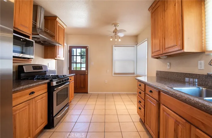 11529 Lakeland Road, Santa Fe Springs, California 90670