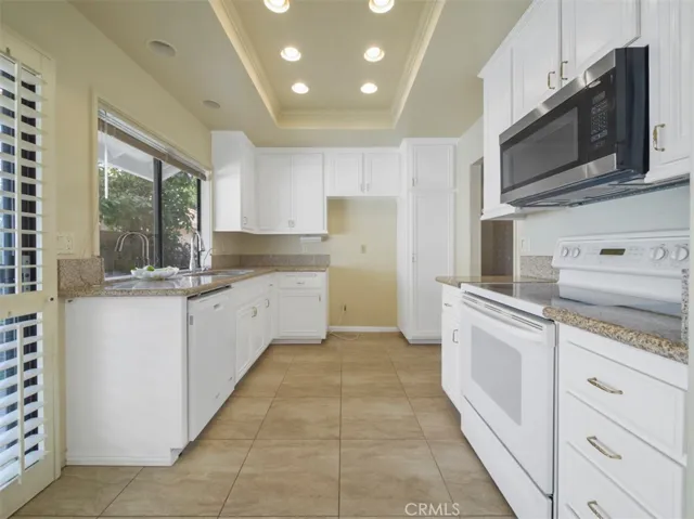 32 Windsong, Irvine, California 92614