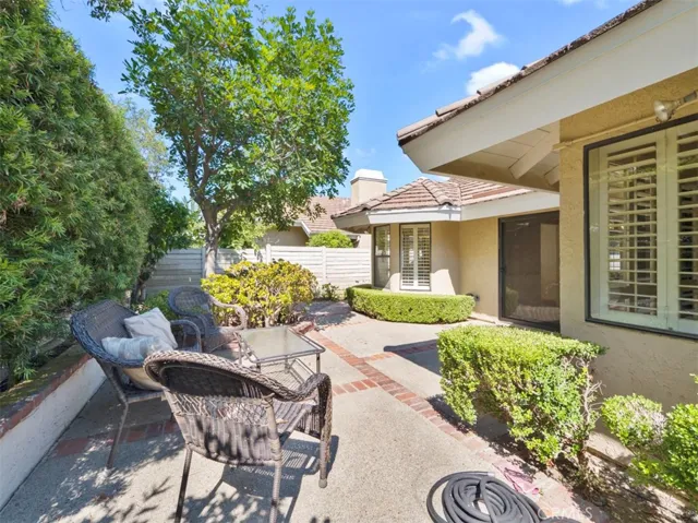 32 Windsong, Irvine, California 92614