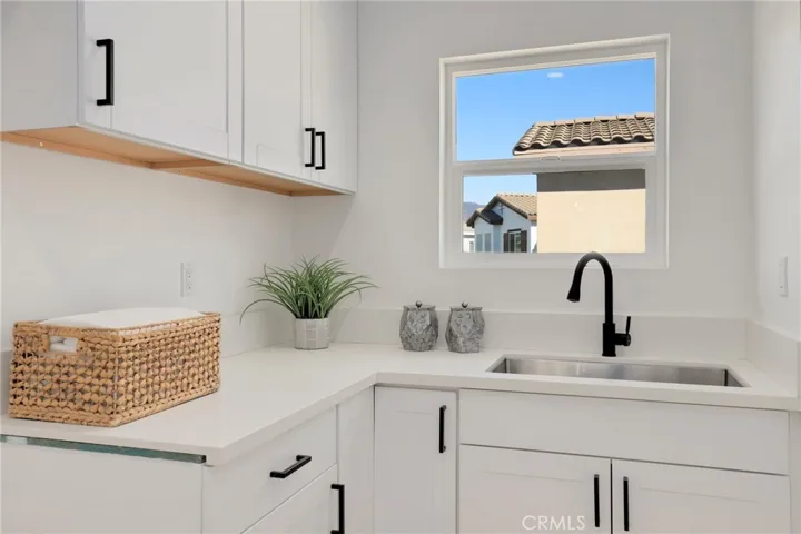 7861 Lemon Street, Fontana, California 92336