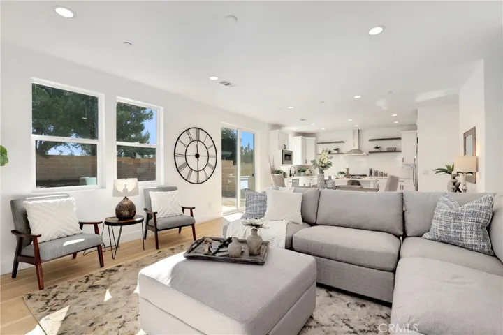 7861 Lemon Street, Fontana, California 92336