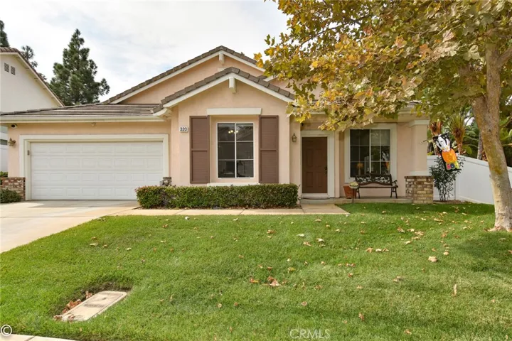 320 Exeter Way, Corona, California 92882