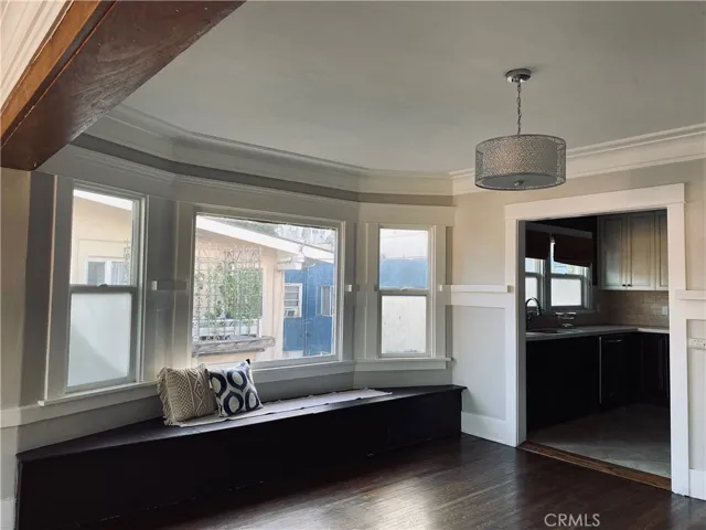 21 N Alboni Place, Long Beach, California 90802