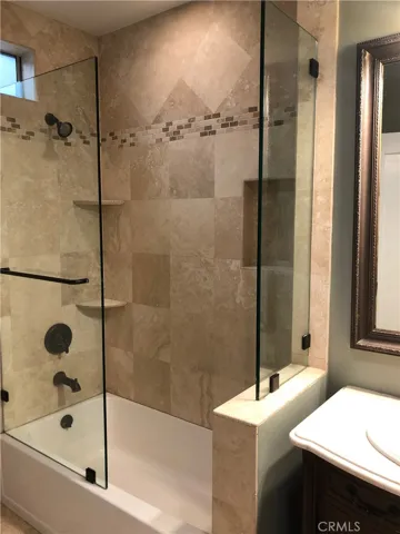 21 N Alboni Place, Long Beach, California 90802