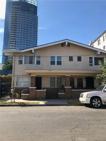 21 N Alboni Place, Long Beach, California 90802