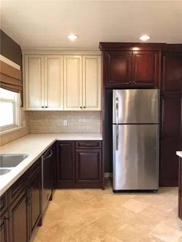 21 N Alboni Place, Long Beach, California 90802