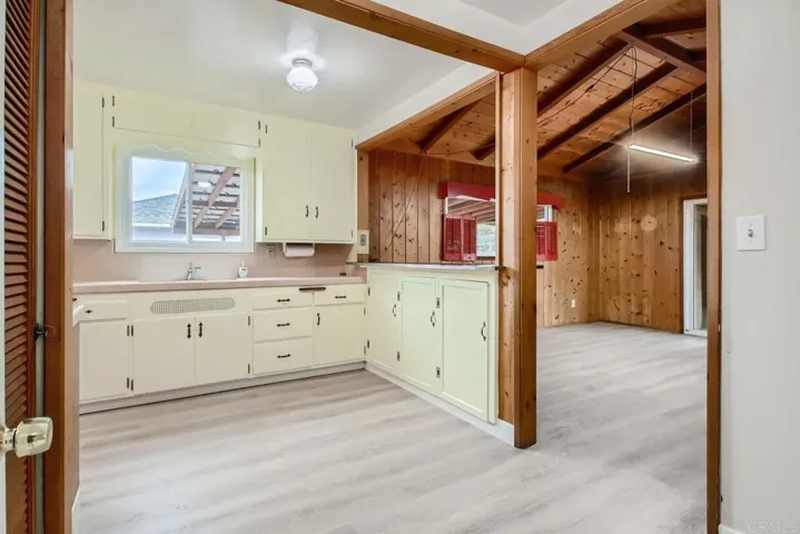 3860 Harris Street, La Mesa, California 91941