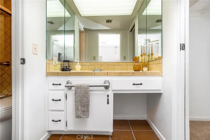 42710 42nd Street W, Lancaster, California 93536