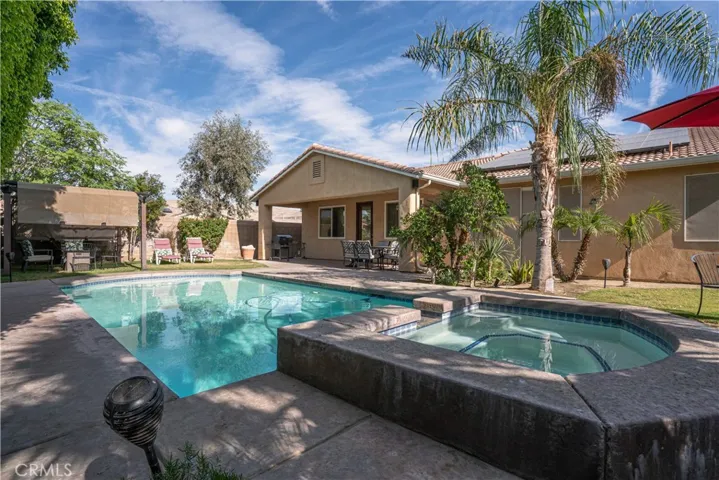 Pool/Backyard