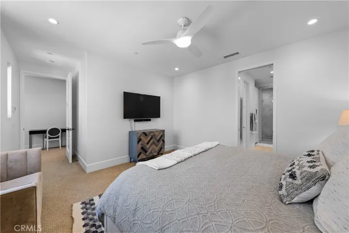 2364 Orange Avenue, Costa Mesa, California 92627