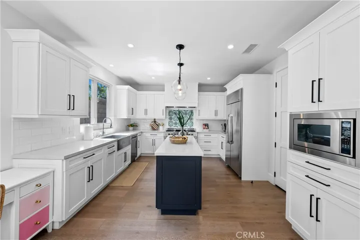 2364 Orange Avenue, Costa Mesa, California 92627