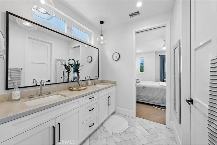 2364 Orange Avenue, Costa Mesa, California 92627