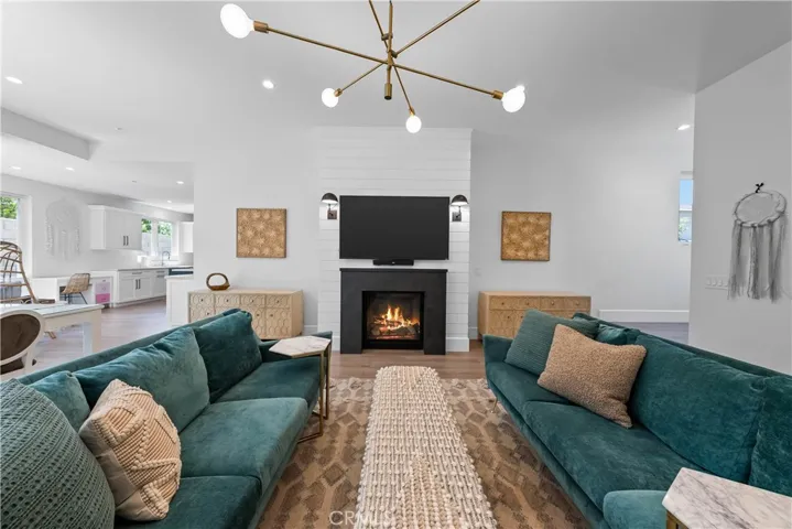 2364 Orange Avenue, Costa Mesa, California 92627
