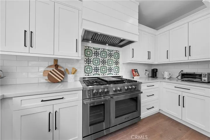 2364 Orange Avenue, Costa Mesa, California 92627