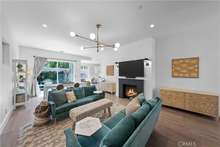 2364 Orange Avenue, Costa Mesa, California 92627