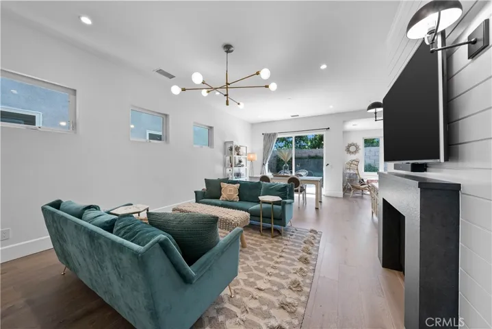 2364 Orange Avenue, Costa Mesa, California 92627
